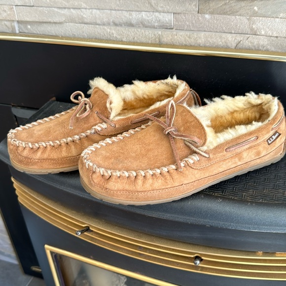 L.L. Bean Other - Men’s shearling slippers